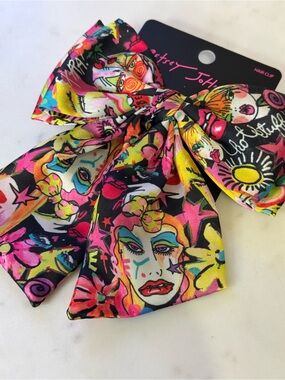 🎉HOST PICK🎉 Betsey Johnson LIMITED EDITION Art Print Hair Bow NEW